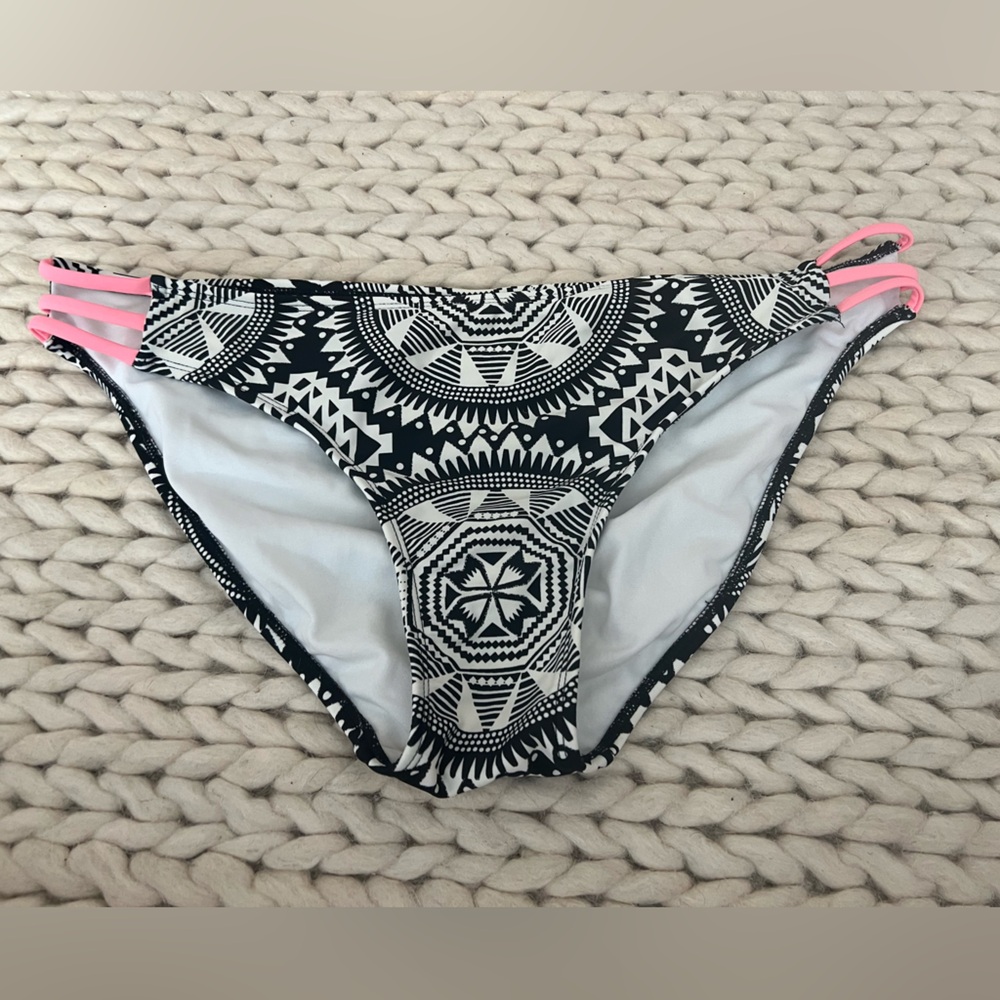 Xhilaration Black and White Geo Print Bikini Bottoms with Pink Straps